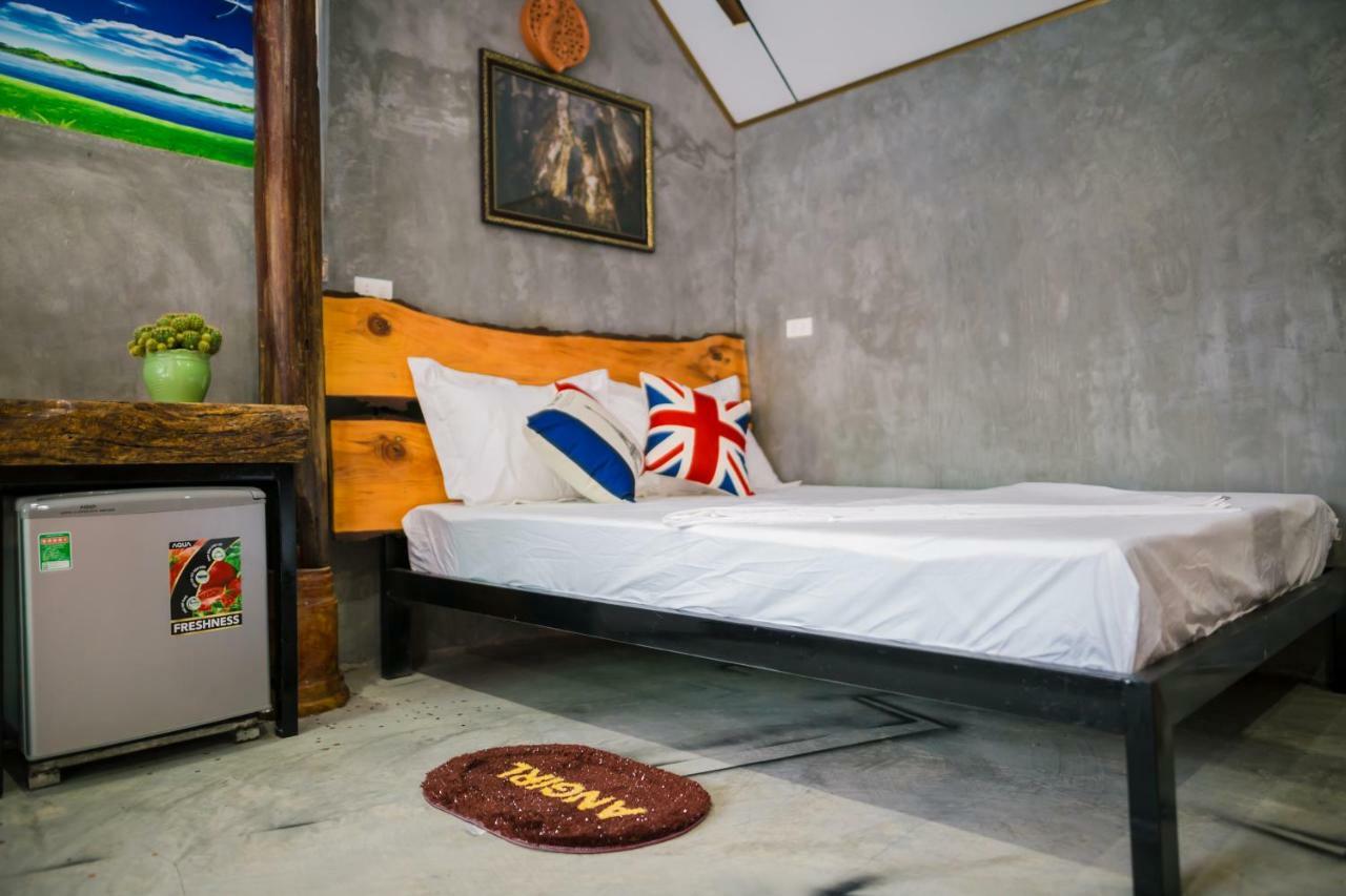 Vu'S Homestay Фонгня Экстерьер фото